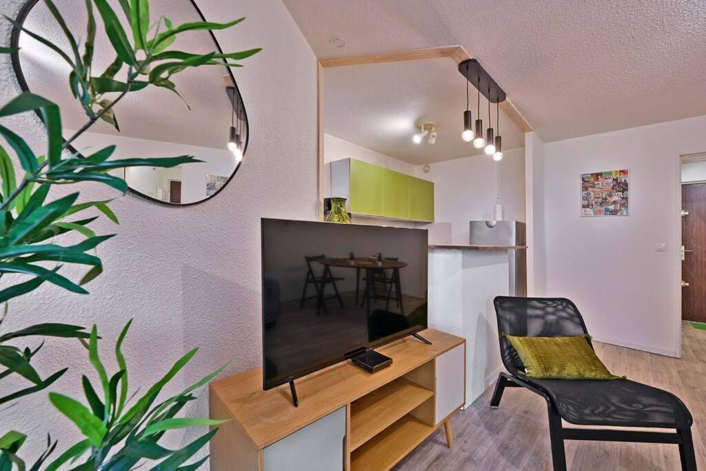 Les Comtadins - Parking Gratuit - Balcon - Clim Apartment Avignon Exterior photo