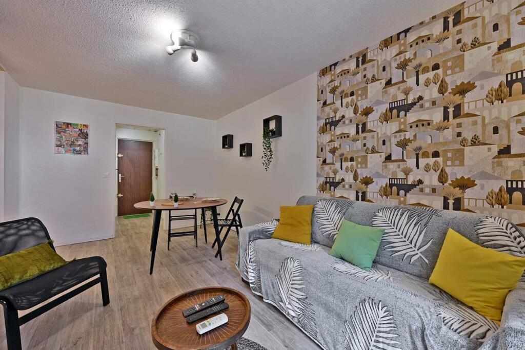 Les Comtadins - Parking Gratuit - Balcon - Clim Apartment Avignon Exterior photo